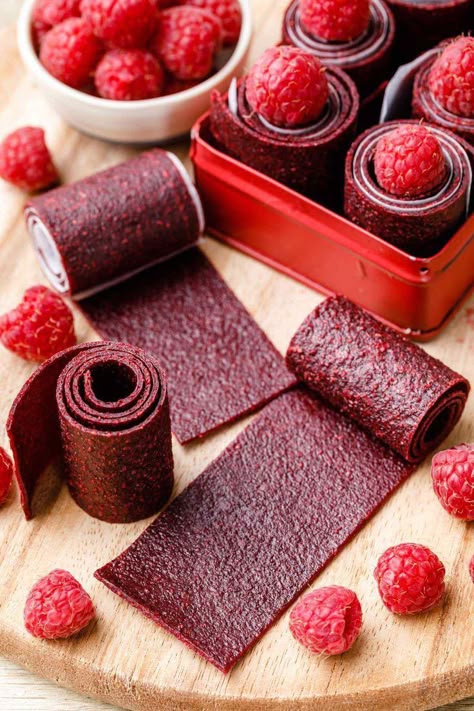Homemade Elderberry Fruit Roll-Ups: A Fun & Immune-Boosting Snack
